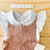 Romper Jardineira pompom rose Tricot + Body guippir + Faixinha na internet