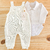 Macacão jardineira longa branco + body camisa ML - comprar online