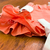 Vestido encanto babado e golinha salmão c/ laço na internet
