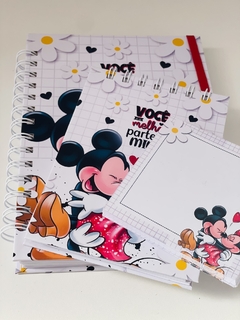 TRIO COMBINADINHO MICKEY E MINNIE PERSONALIZADO -  PAPELARIA PERSONALIZADA - AMORCOMDETALHES