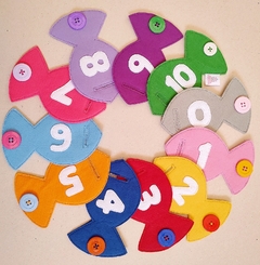 Peixes coloridos com números para montar sequência.