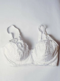 Corpiño Reductor de Puntilla con Taza forrada T.90 al 120 (24R2014) - comprar online