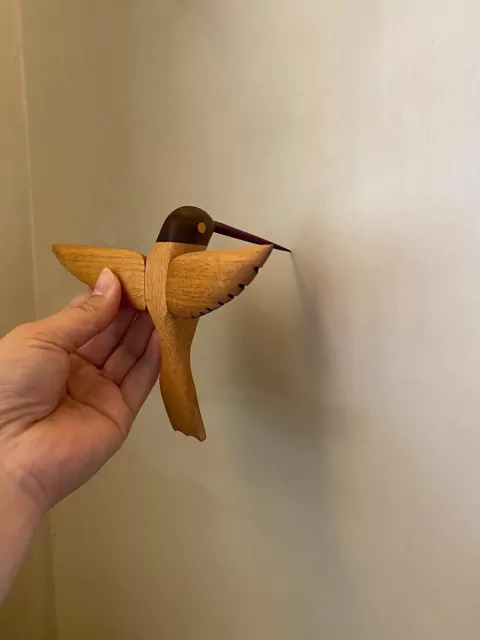 Beija-Flor - Cauda para Baixo