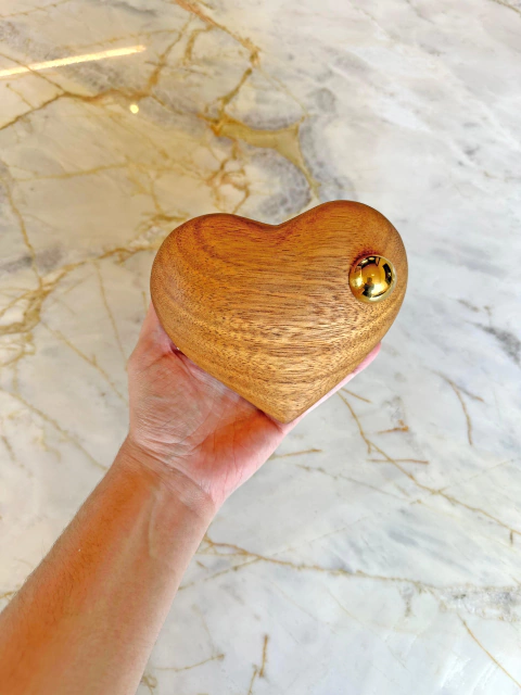 CORAÇÃO DE MADEIRA