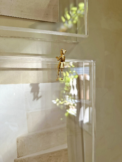 Menina Curiosa - Miniatura - comprar online