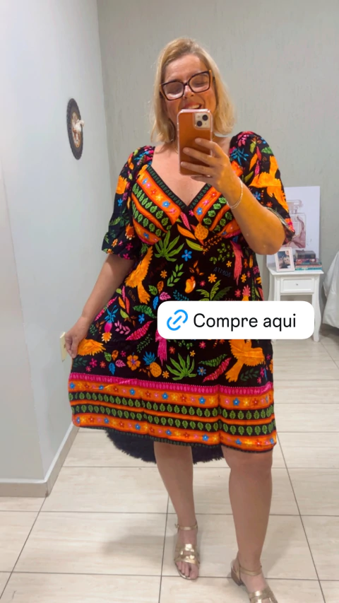 Vestido curto viscolinho Lilian preto - comprar online