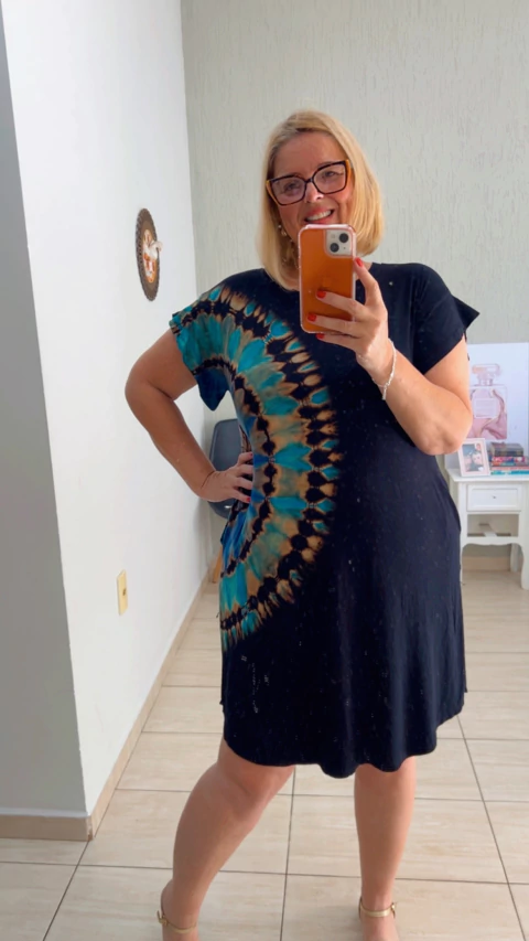 Vestido malha estonada tie dye preto turquesa curto - comprar online