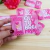 Cartão personalizado de Outubro Rosa com design em tons de rosa, destacando a frase "OUTUBRO rosa" e uma mensagem sobre a importância de um toque que salva vidas.