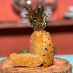 Doce de abacaxi cristalizado inteiro cortado 