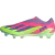 chuteira Adidas X Crazyfast.1 FG Elite Son Heung-Min. A chuteira tem um design moderno e colorido, inspirado na Coreia do Sul. Ela possui cadarço invisível para um ajuste confortável e veloz. O texto "Son Heung-Min" está impresso no calcanhar.