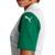 Camisa Palmeiras II 2025 Feminina, cor branca com mangas verdes, gola polo branca, estampa jacquard exclusiva, escudo oficial do Palmeiras no lado esquerdo do peito, logo PUMA em verde no lado direito e em branco nas mangas, além do patrocínio Sportingbet