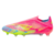 Imagem da chuteira Adidas F50 Elite Laceless FG do Mystic Victory Pack, nas cores rosa, verde e azul. Com a nova Sprintframe 360 soleplate, oferece aceleração rápida e cortes decisivos. O upper Fibertouch e a texturização Sprintweb 3D garantem precisão e 