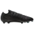 chuteira Nike Phantom GX 2 Elite FG Shadow Preta, inteiramente preta com detalhes em cinza. A chuteira possui cravos FG ideais para campos com grama curta. O texto descreve os recursos da chuteira, incluindo a textura Nike Cyclone 360