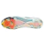 Chuteira de Campo Nike Phantom GX II Elite Chromatic branca e azul. Cabedal em Gripknit para máxima aderência e controle da bola. Design inovador com tecnologia Cyclone 360 para agilidade e precisão em campo. Usada por jogadores de elite como Erling Haala