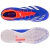 chuteira adidas Predator 24 Lowcut Elite TF em um ângulo lateral. A chuteira é predominantemente preta com detalhes em branco e laranja.  Ela possui um cabedal sintético reciclado, texturizado para melhor controle de bola.  A lingueta é dobrável e o calça