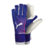 Luva de Goleiro Puma Ultra Ultimate Hybrid nas cores azul, branca e rosa, com dorso flexível e elementos de silicone para maior controle. Palma com látex 4mm Superior Grip para aderência em qualquer clima, corte híbrido para ajuste confortável e punho elá