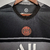 Terceira camisa PSG Nike 2021-2022 em preto, cinza e vermelho com faixa horizontal, escudo preto centralizado, logo Nike em vermelho e patrocínio Accor Live Limitless. Estilo campeão da Tevo Sports.