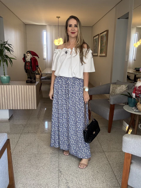 Saia Iêda fundo azul - comprar online