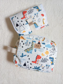 Kit neceser y cambiador "Dinos"