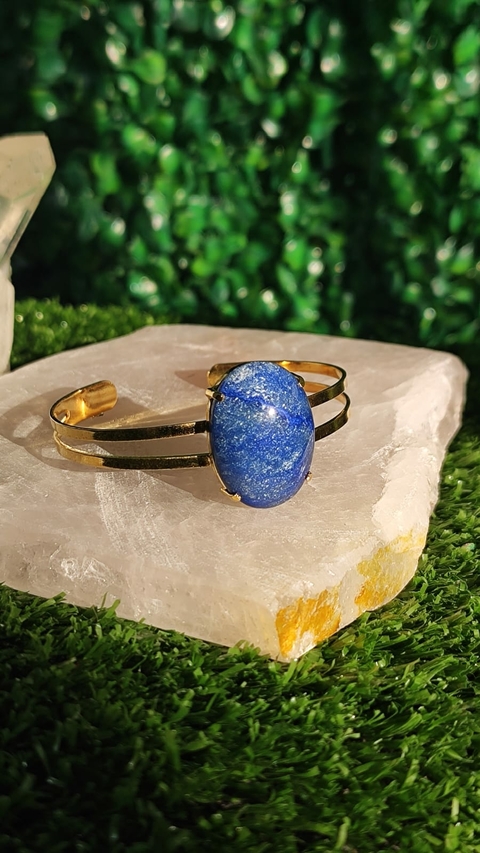 BRACELETE OVAL QUARTZO AZUL BANHO DOURADO - CURA EMOCIONAL
