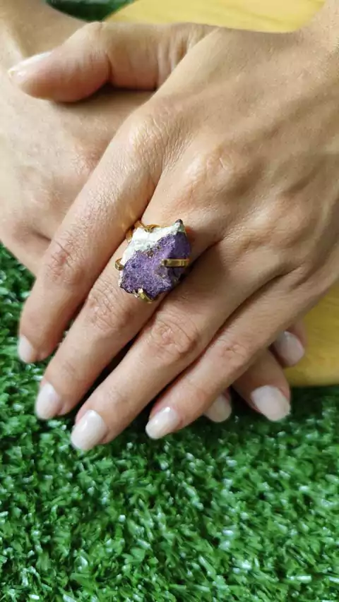 ANEL PURPURITA BRUTA BANHO DOURADO