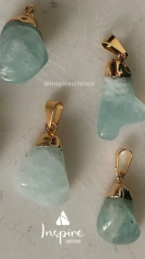 PINGENTE AGUA MARINHA COM BANHO DOURADO EXTRA