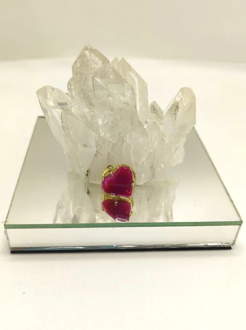 PINGENTE CORAÇÃO AGATA ROSA NA GARRA MINIMALIST BANHO DOURADO P - AUTOCONFIANÇA