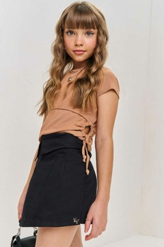 Conjunto Vic&Vicky Blusa Canelado e Short Saia Preto - comprar online