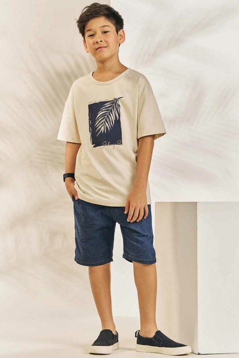 Conjunto John Fox Camisa Bege Folha e Bermuda Jeans