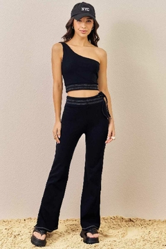 Conjunto Lilimoon Cropped e Calça Flare Preto