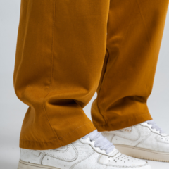 CALÇA STREET DE SARJA CARAMELO - BC COMPANY