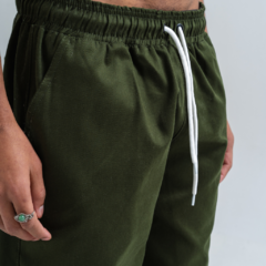 CALÇA STREET DE SARJA VERDE MUSGO - BC COMPANY
