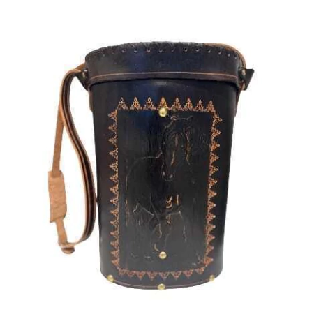 MATERA DE CUERO COLOR MARRÓN OSCURO