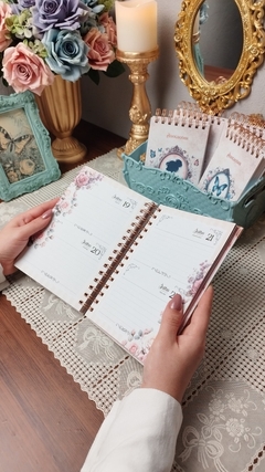 Agenda VINTAGE Tons de Rosa 2025 1 Dia por Página capa - belajupersonalizados