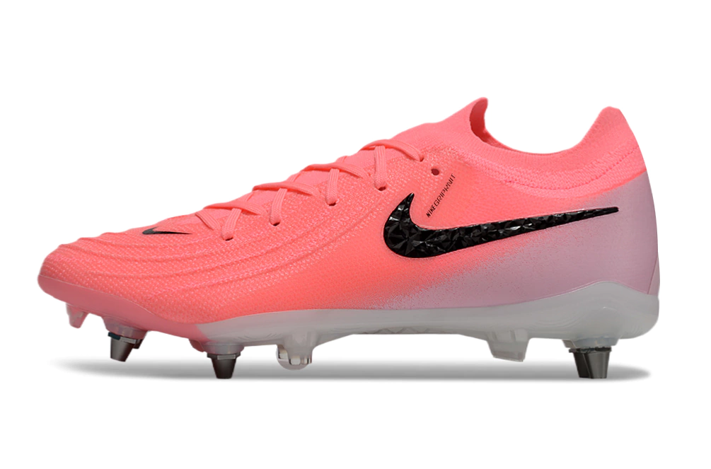 Chuteira Nike Phantom GX 2 Elite SG - Performance e Estilo