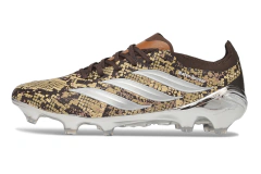 Chuteira Adidas Predator Elite 26 Campo FG - Marrom