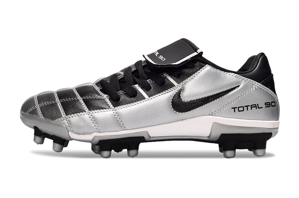 Chuteira Nike Total 90 Campo - Conforto e Performance