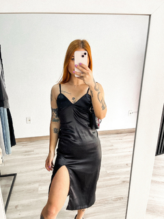 VESTIDO CETIM PRETO