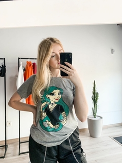 T SHIRT RAPUNZEL CINZA