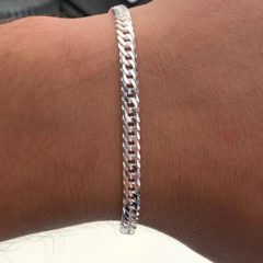 Pulseira Grumet elo duplo de 4.5mm masculino, destacando seu design elegante.