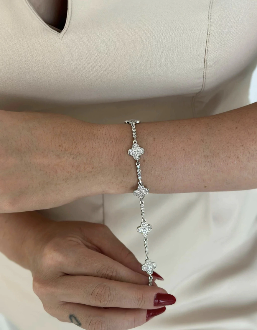 Pulseira Folheada a Prata Cravejado com Zircônia Inspiração Virginia