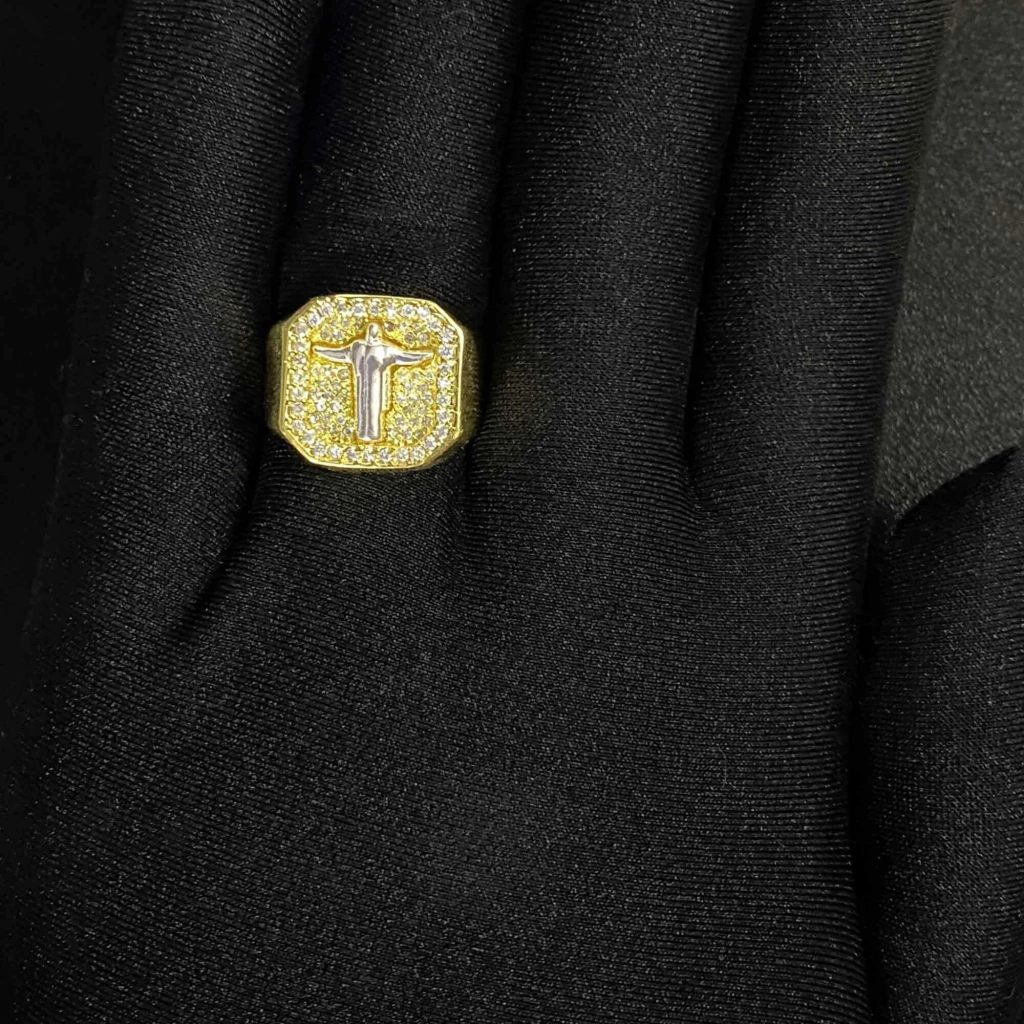 Anel Cristo Redentor 3D Cravejado em Zircônia (10g) (Banho Ouro 24k)