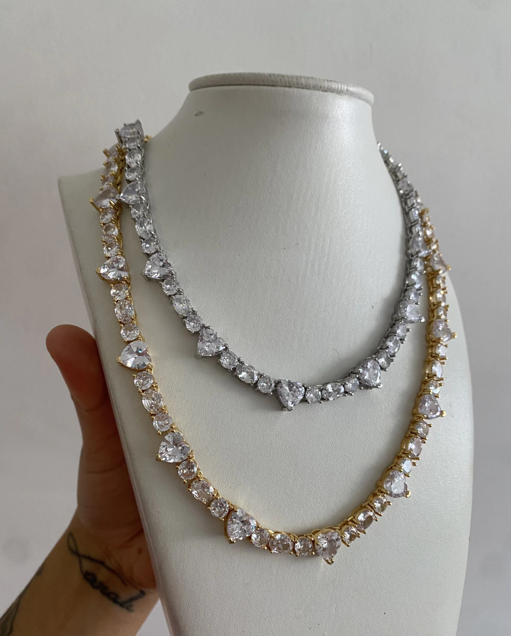 Colar cravejado Dreams