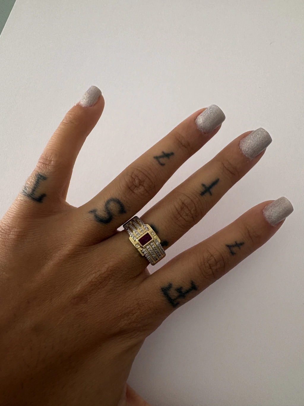 Anel Vermelho com Prata