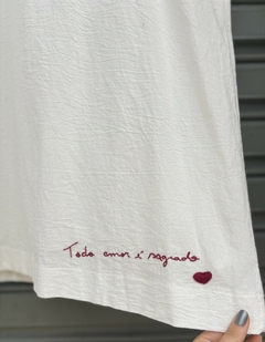 Vestido Curto Bordado " Todo amor é sagrado" na internet