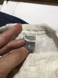 Pollera blanca con volados y elástico. FREESTYLE. 6 años. - tienda online