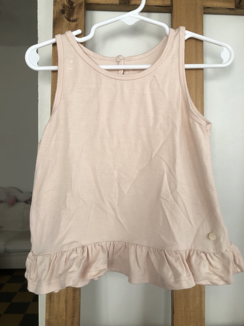 Musculosa rosa con volado. Akiabara. 4 años.