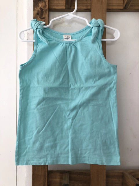 Musculosa turquesa con moñito en hombro. OSHKOSH. 4 años.
