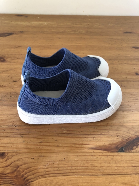Zapatillas azules sin cordones. CHEEKY. Talle 21.