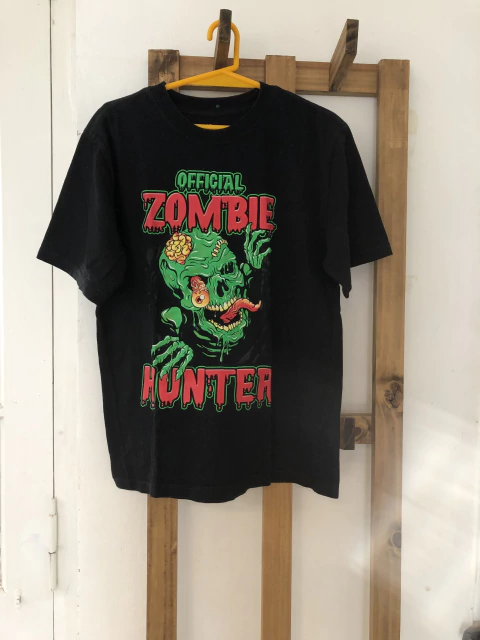 10/12A | Remera negra MC Zombie. 10/12 años.